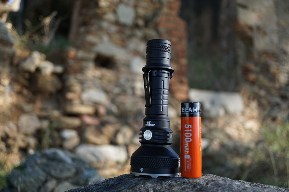 Review] - Acebeam L35 Brightest Tactical Flashlight - 5000lm, 480m